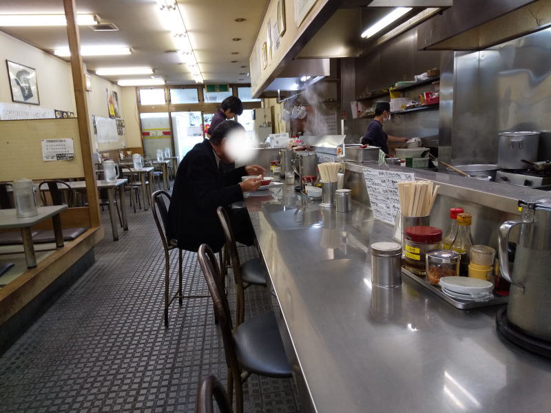 ラーメン名門店内 / 京都グルメガイド