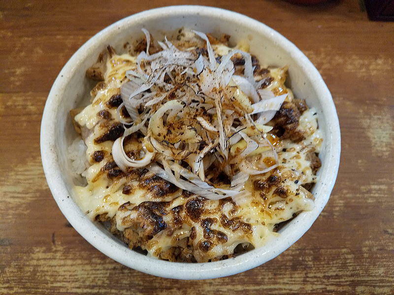 炙りＢＢＱ丼 / 京都グルメガイド