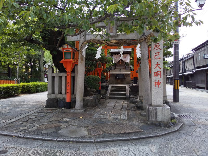 辰巳神社