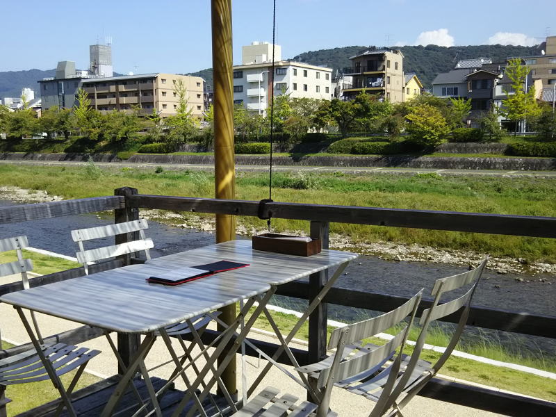 京都川床 いつまで アモーレ木屋町 鴨川納涼床