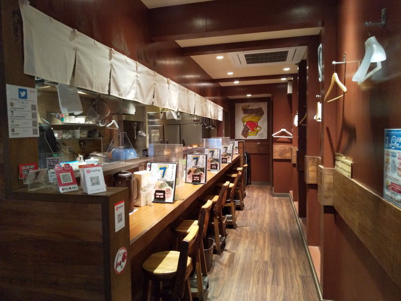 麺と心7 店内 / 大阪 ラーメン