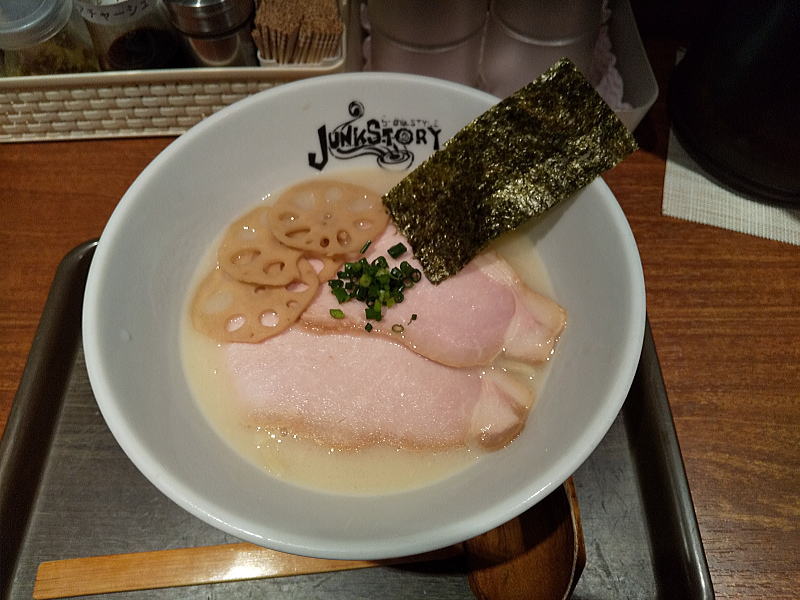 麺と心７ 魚介白湯らーめん / 大阪 ラーメン