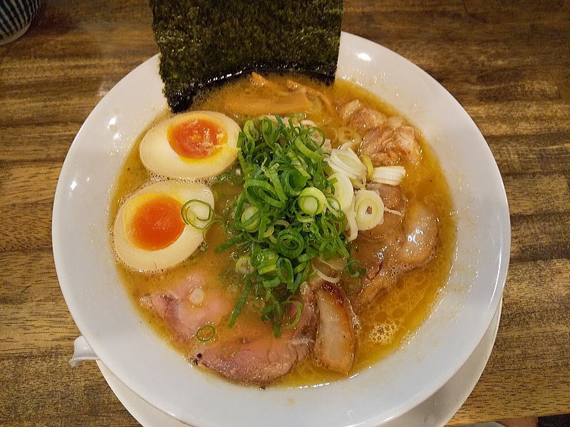 らーめんつけ麺 岡本商店 谷町店