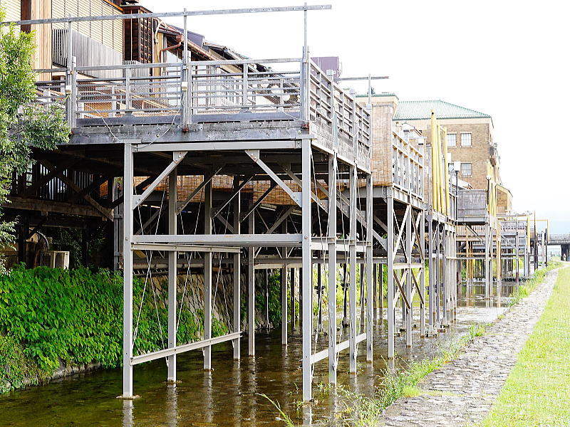 京都川床 鴨川納涼床 / 京都グルメガイド