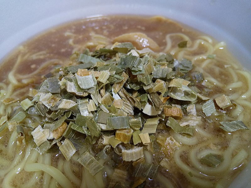 ニュータッチ凄麺「京都背脂醤油味」九条ネギ / 京都観光旅行ガイド