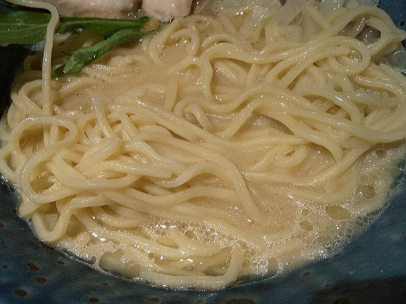 麺屋いち山(ICHIZAN) 新鶏白湯の麺