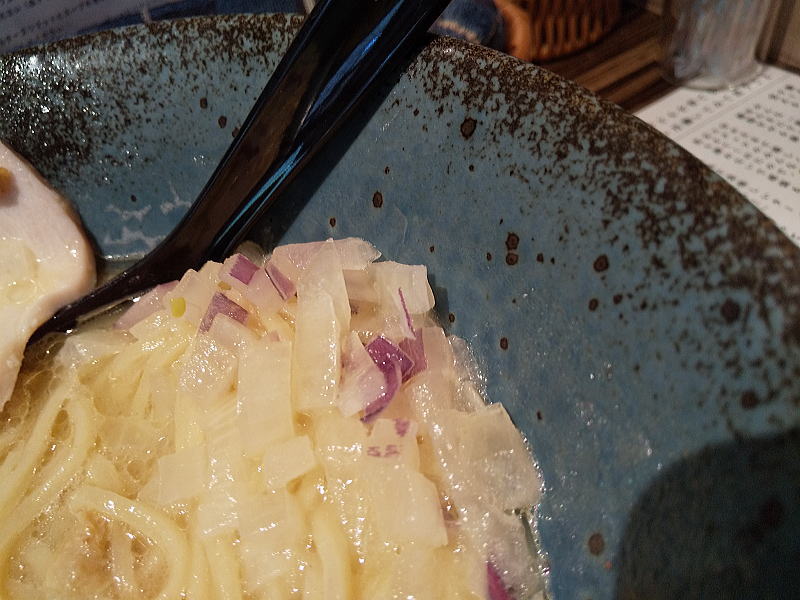 麺屋いち山(ICHIZAN) 新鶏白湯の刻みタマネギ